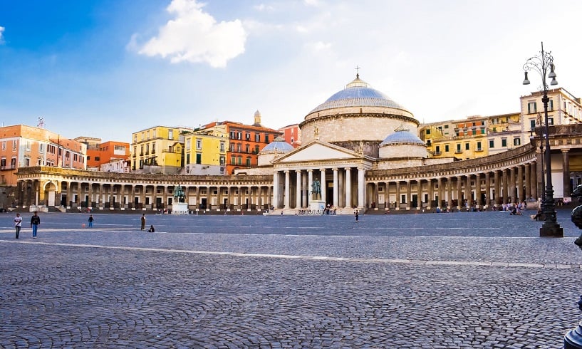 Onde Ficar em Nápoles: Plebiscito