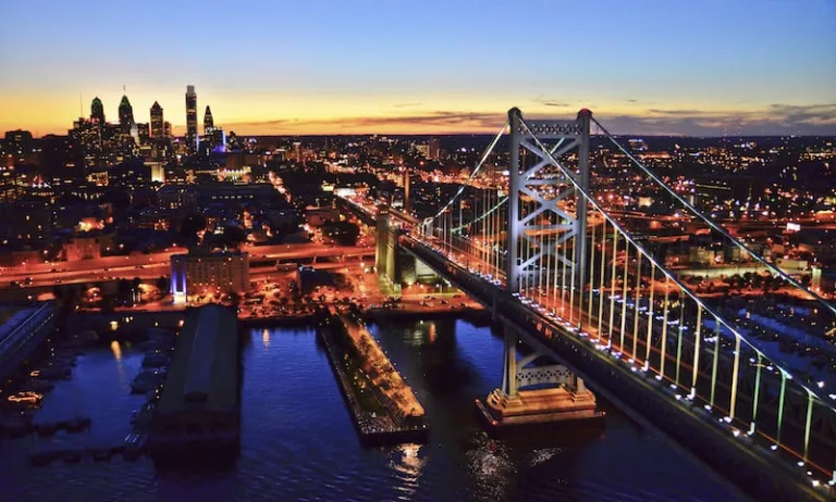 Philadelphia’s sunset get an assist from the city’s sparkling skyline and programmable lights that enliven the Benjamin Franklin Bridge. Built in 1926, the bridge traverses the Delaware River connecting Philadelphia and New Jersey.