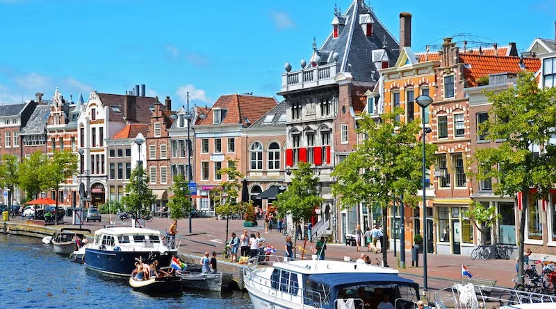 Onde Ficar em Haarlem na Holanda: As margens do Rio Spaarne